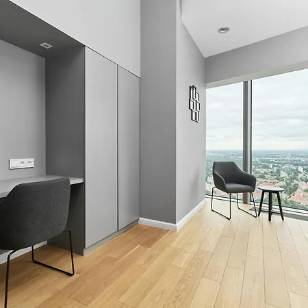 Sky Tower - Luxurious 37Th Floor Apartment By Renters アパート