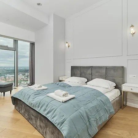 Sky Tower - Luxurious 37Th Floor Apartment By Renters アパート *