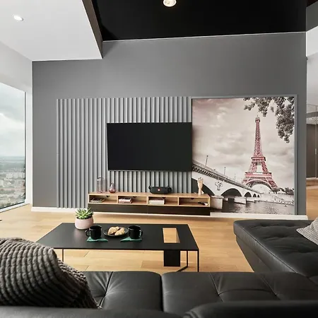 Daire Sky Tower - Luxurious 37Th Floor Apartment By Renters Wroclaw